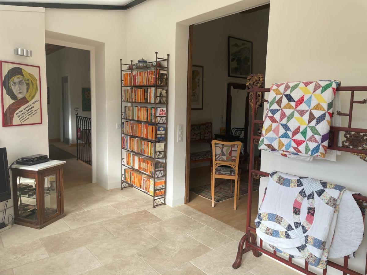 La Cour Carree Bed & Breakfast รุสเทรล ภายนอก รูปภาพ