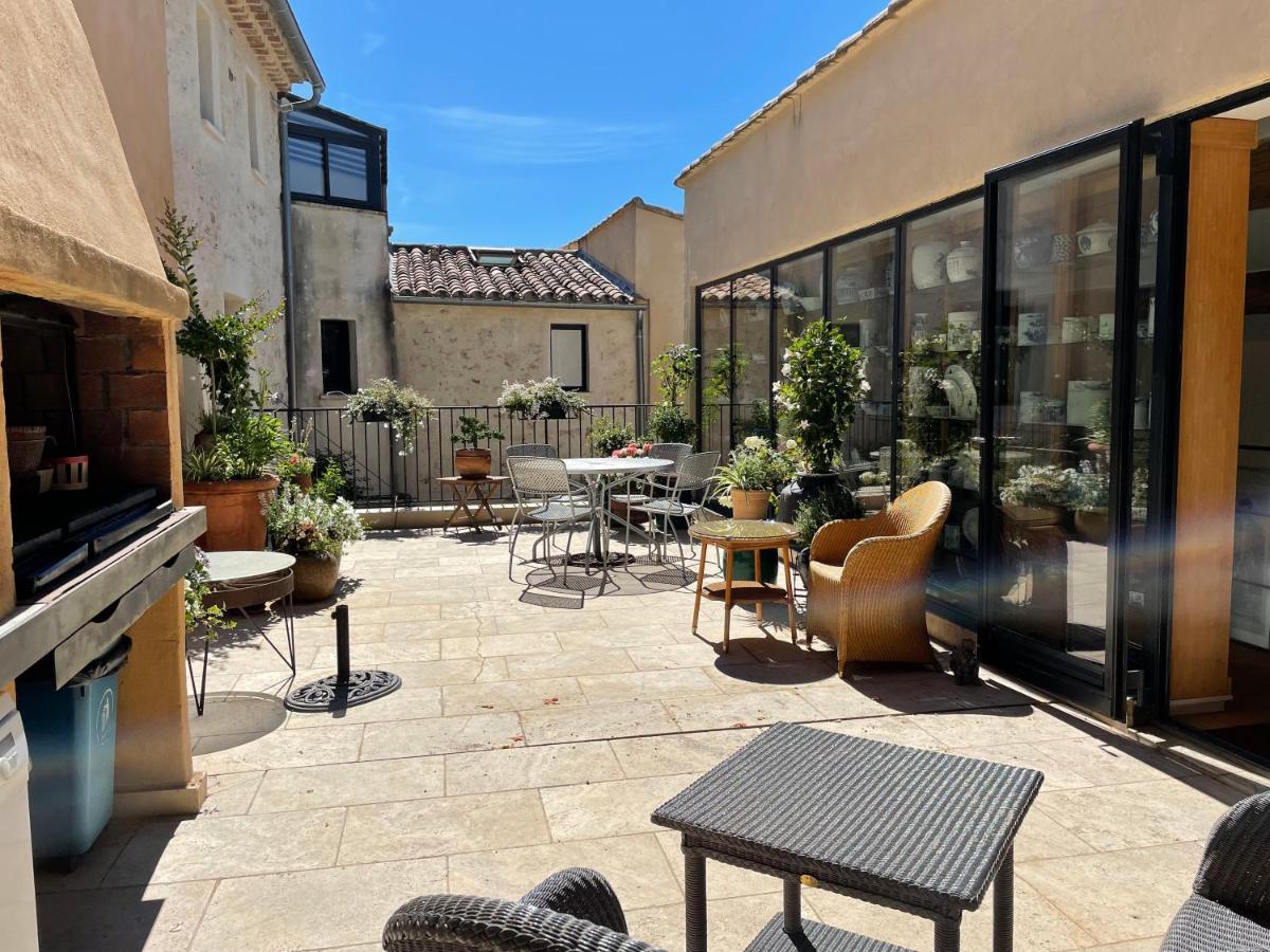 La Cour Carree Bed & Breakfast รุสเทรล ภายนอก รูปภาพ