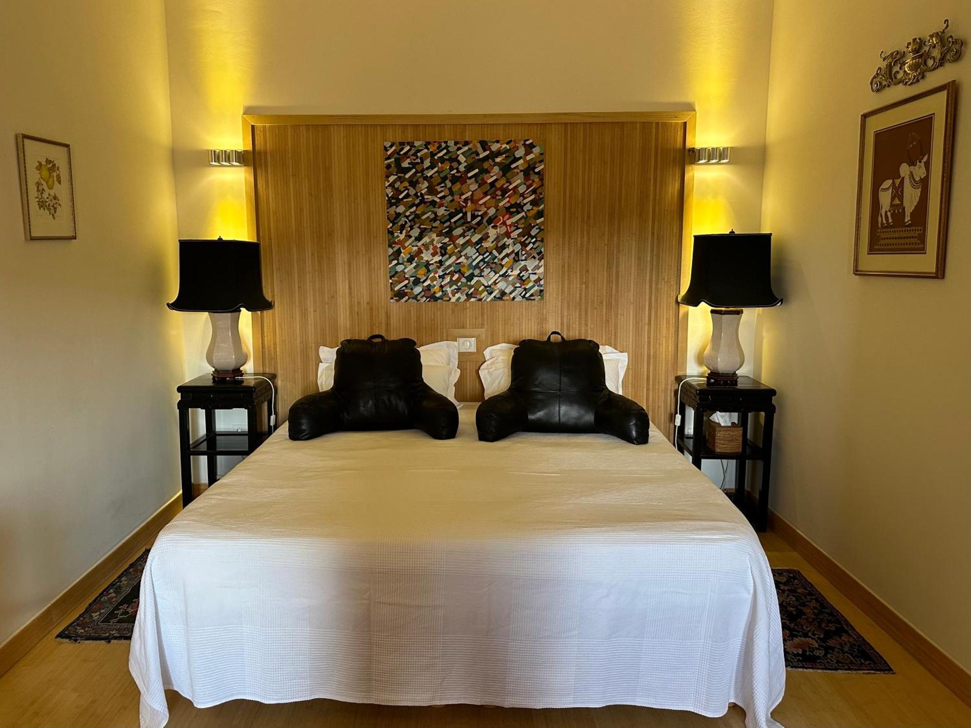La Cour Carree Bed & Breakfast รุสเทรล ภายนอก รูปภาพ